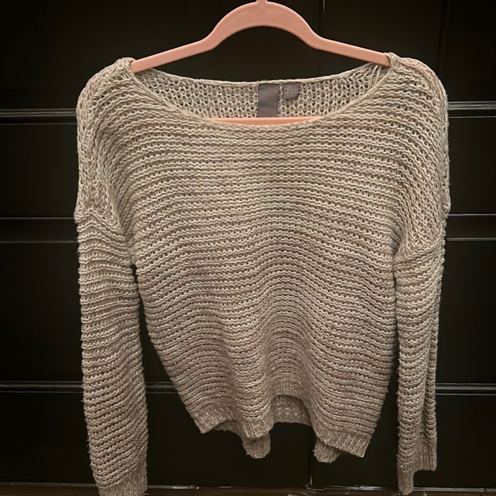 Quinn sweater medium
